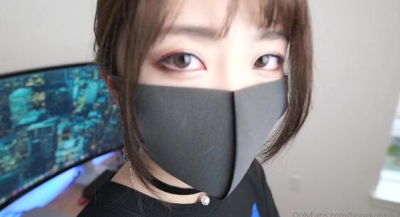 HongKongDoll【玩偶姐姐】甜美游戏陪玩3痴情宅男富二代掏心掏肺