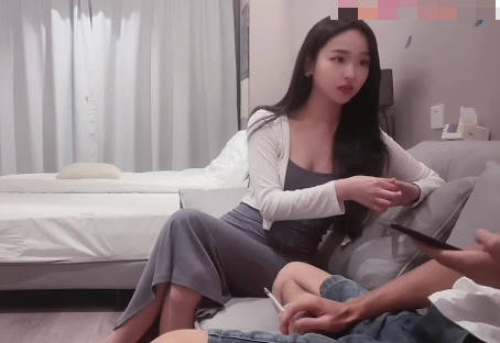 【杏吧原创】 大二清纯乖乖女出来兼职挣点零花钱-杏吧李寻欢