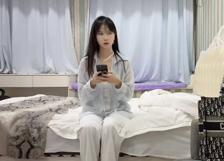 【杏吧原创】・爆操清纯【玲珑】小学妹-小飞