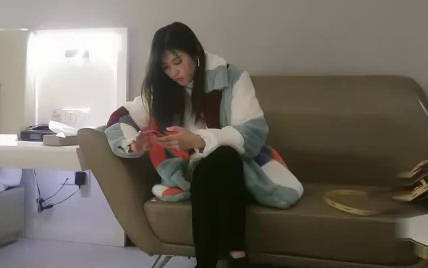 【成人头条】雀儿满天飞之极品兼职素颜良家妹子