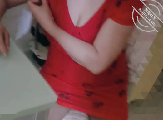 海角社区 夜晚享受老妈带给大儿子的星级服务