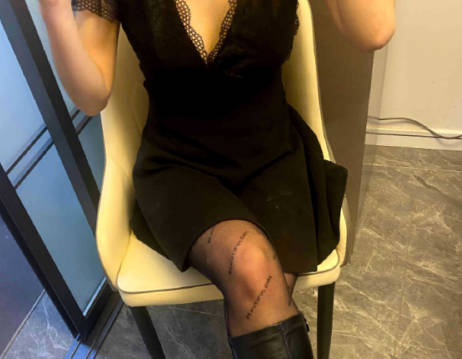 海角社区 兄弟的老婆借了我钱为了抵债约操厨房口交吐了一地