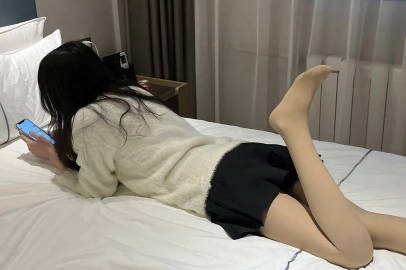 海角社区 女儿要去同学家几天不回来刺激的内射了