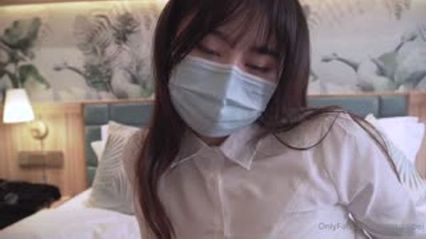 一线天网红小姐姐【Nana】精品心理医生的催眠治疗腿交黑丝足交 【台北娜娜】