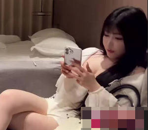 杏吧原创 今天约了一个冷白皮妹子-史莱姆