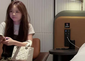 杏吧原创 约了个署假兼职大二学妹-曹长卿