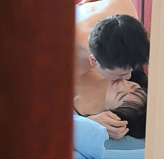 海角社区 醉酒后同事在我家操未婚妻被我无意中发现