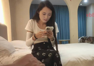 杏吧 约了一个19岁身材苗条的妹子-李白